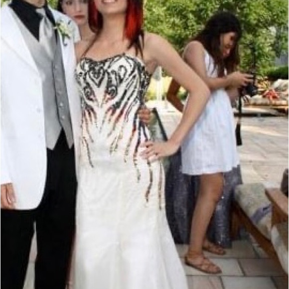 Custom flame sequin gown - Picture 5 of 9